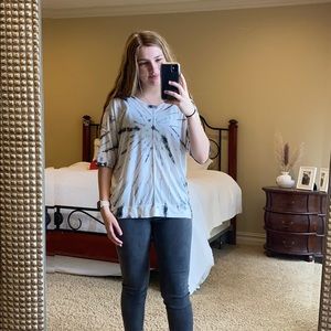 GreenTea medium tie dye white grey short sleeve